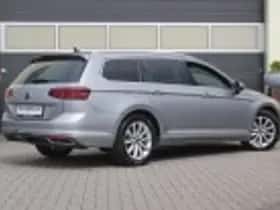 Volkswagen Passat (2022) thumbnail 42