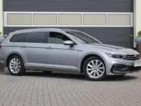 Volkswagen Passat (2022) thumbnail 6
