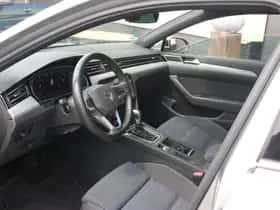 Volkswagen Passat (2022) thumbnail 55