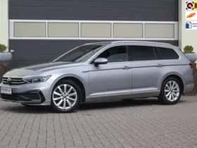 Volkswagen Passat (2022) thumbnail 8