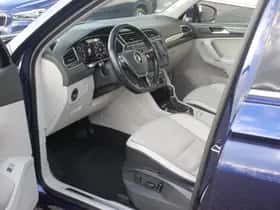 Volkswagen Tiguan (2017) thumbnail 3