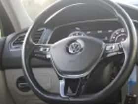 Volkswagen Tiguan (2017) thumbnail 48