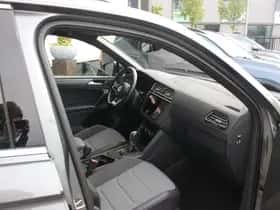 Volkswagen Tiguan (2017) thumbnail 11