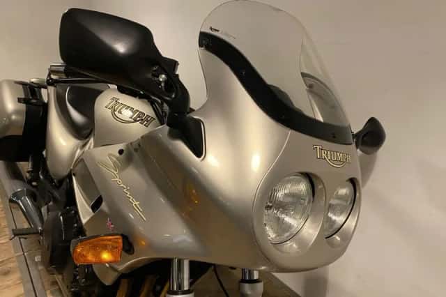 Triumph 1999 (1999) thumbnail 5