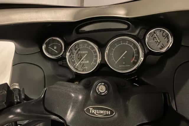 Triumph 1999 (1999) thumbnail 6