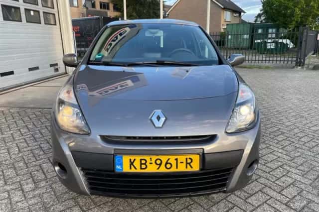 Renault Clio (2010) thumbnail 6