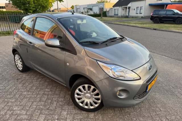 Ford Ka (2010) thumbnail 5