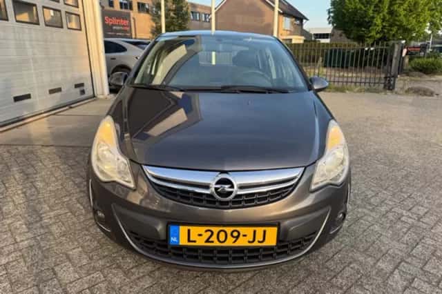 Opel Corsa (2012) thumbnail 6