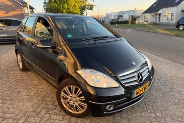 Mercedes-Benz A-Klasse (2011) thumbnail 1