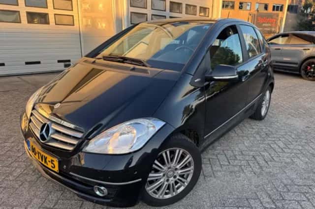 Mercedes-Benz A-Klasse (2011) thumbnail 3