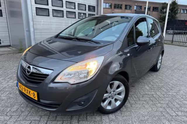 Opel Meriva (2011) thumbnail 4