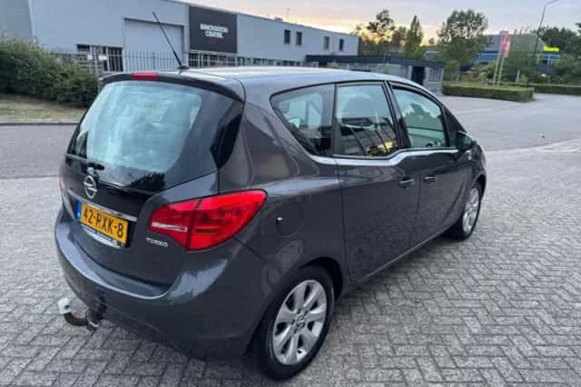 Opel Meriva (2011) thumbnail 5