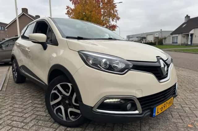Renault Captur (2013) thumbnail 2
