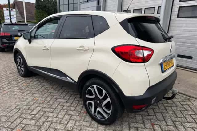 Renault Captur (2013) thumbnail 3