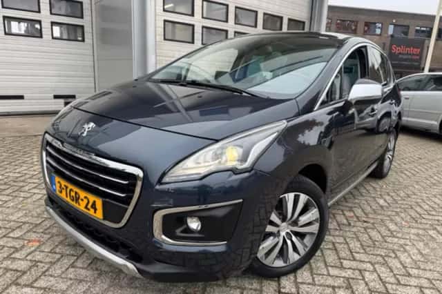 Peugeot 3008 (2014) thumbnail 4