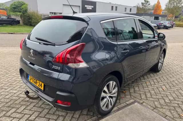 Peugeot 3008 (2014) thumbnail 5