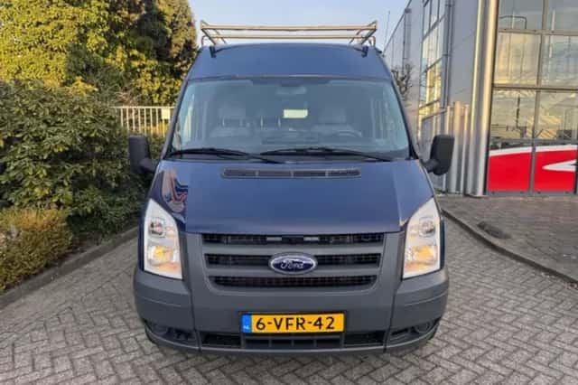 Ford Transit (2009) thumbnail 3