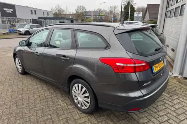 Ford Focus (2017) thumbnail 2