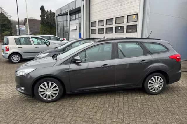 Ford Focus (2017) thumbnail 4