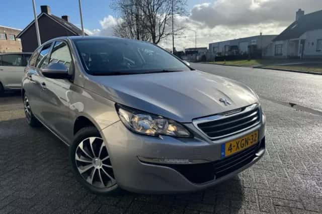 Peugeot 308 (2014) thumbnail 2