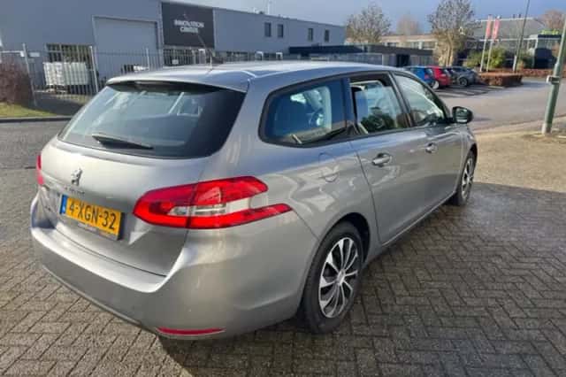 Peugeot 308 (2014) thumbnail 5