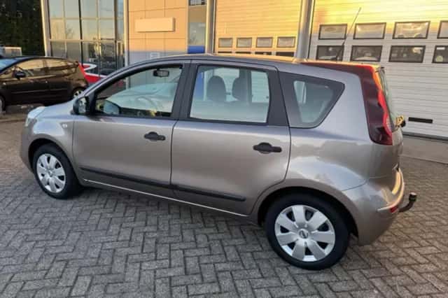 Nissan Note (2009) thumbnail 3