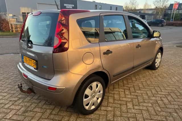Nissan Note (2009) thumbnail 5