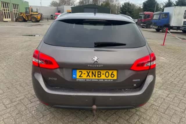 Peugeot 308 (2014) thumbnail 6