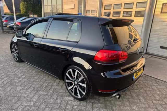 Volkswagen Golf (2012) thumbnail 3