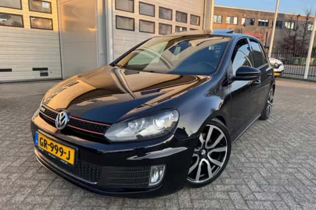 Volkswagen Golf (2012) thumbnail 4