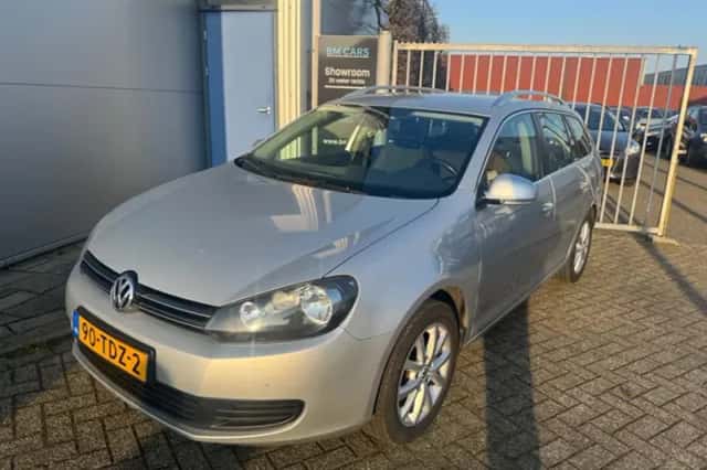 Volkswagen Golf (2012) thumbnail 3