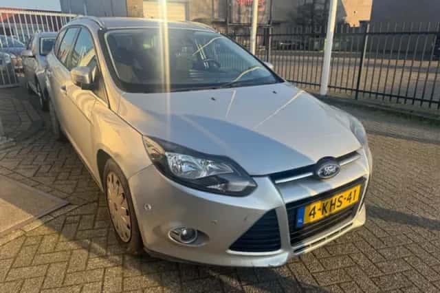Ford Focus (2013) thumbnail 3