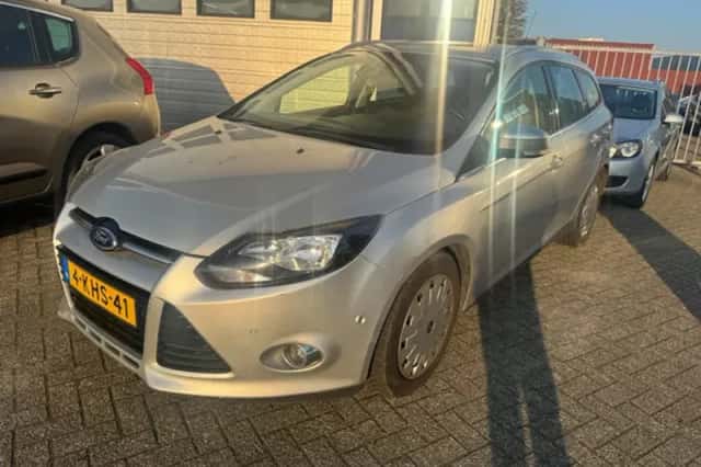 Ford Focus (2013) thumbnail 4