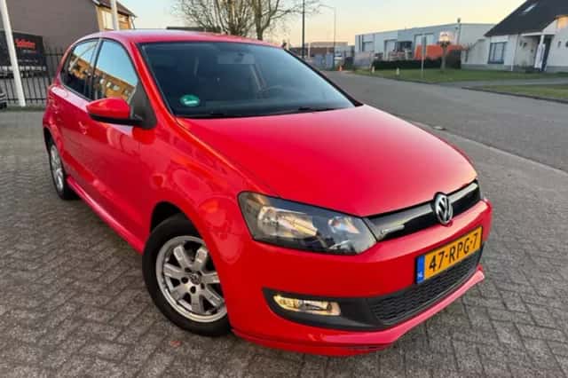 Volkswagen Polo (2011) thumbnail 2