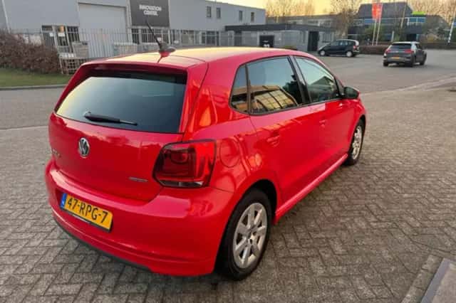 Volkswagen Polo (2011) thumbnail 5