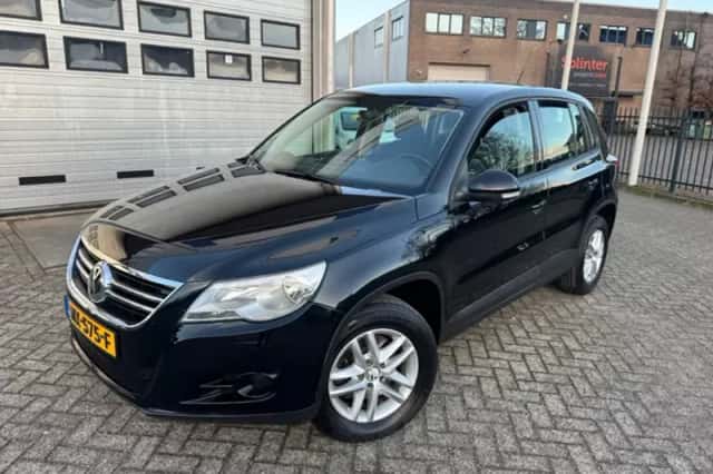 Volkswagen Tiguan (2009) thumbnail 6