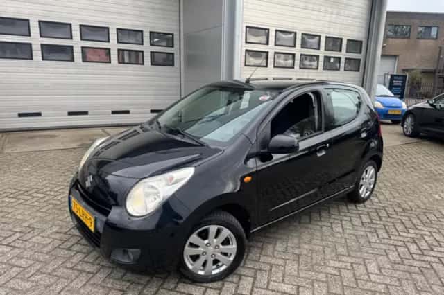 Suzuki Alto (2010) thumbnail 6