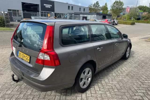 Volvo V70 (2008) thumbnail 5