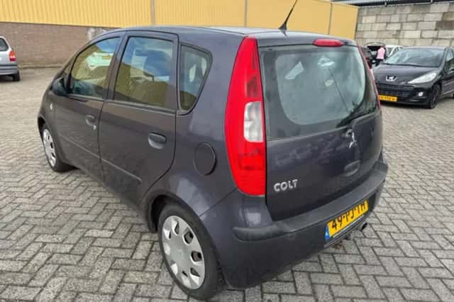 Mitsubishi Colt (2004) thumbnail 2