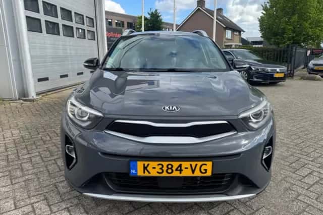Kia Stonic (2021) thumbnail 6