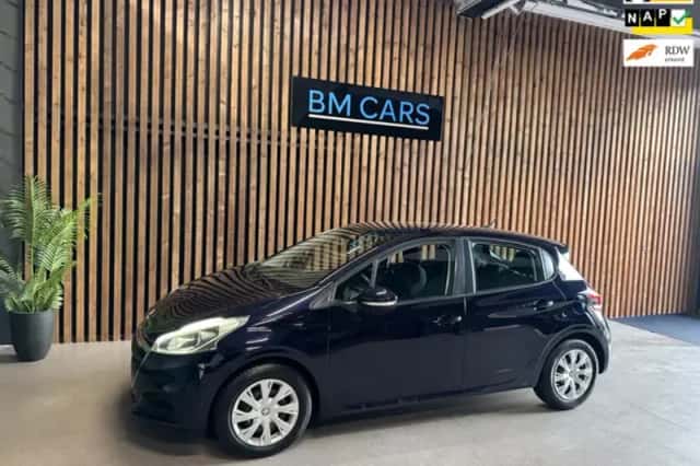 Peugeot 208 (2015) thumbnail 1