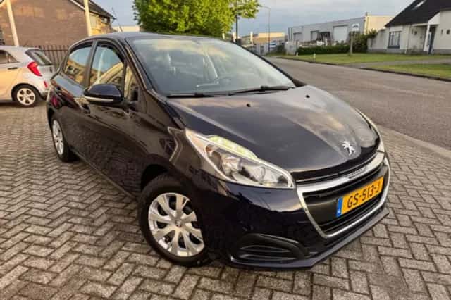 Peugeot 208 (2015) thumbnail 2