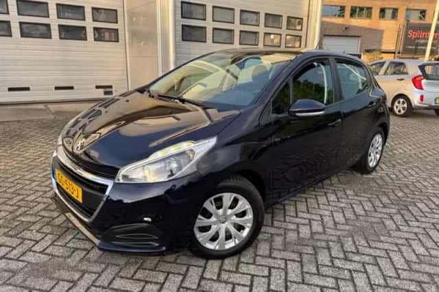 Peugeot 208 (2015) thumbnail 6