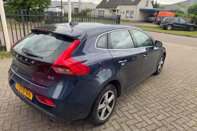 Volvo V40 (2014) thumbnail 4