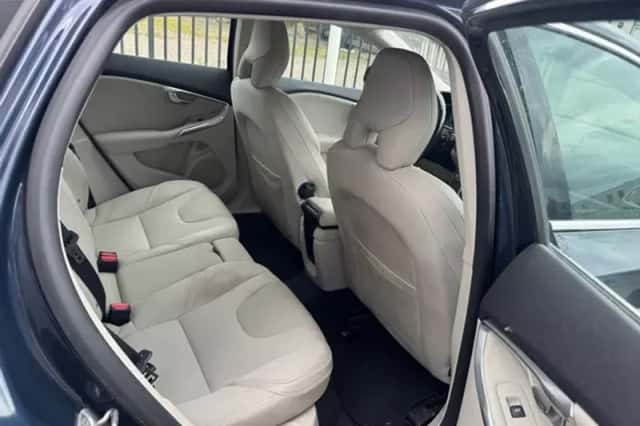 Volvo V40 (2014) thumbnail 6