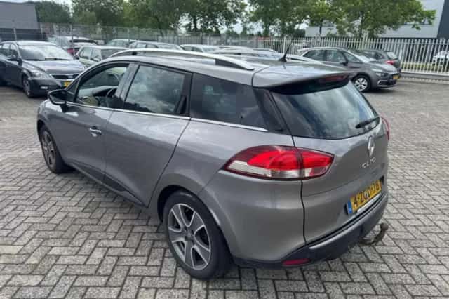 Renault Clio (2015) thumbnail 2