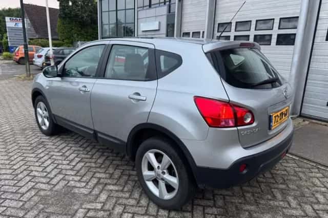 Nissan Qashqai (2007) thumbnail 3