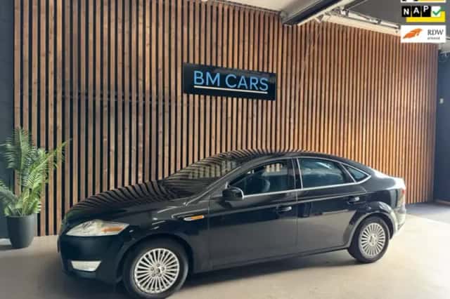 Ford Mondeo (2010) thumbnail 1