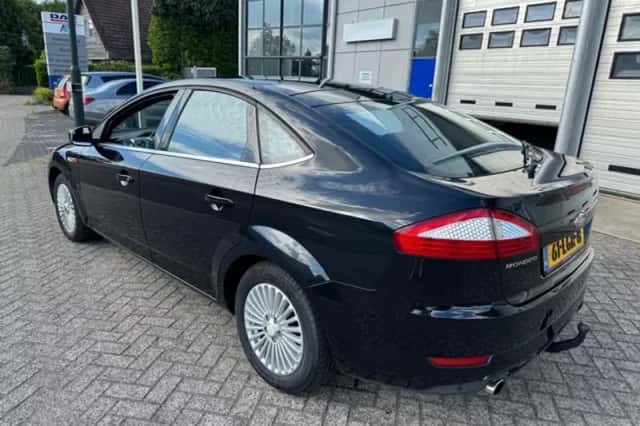 Ford Mondeo (2010) thumbnail 3