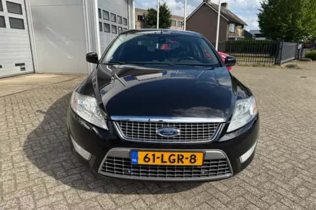 Ford Mondeo (2010) thumbnail 6